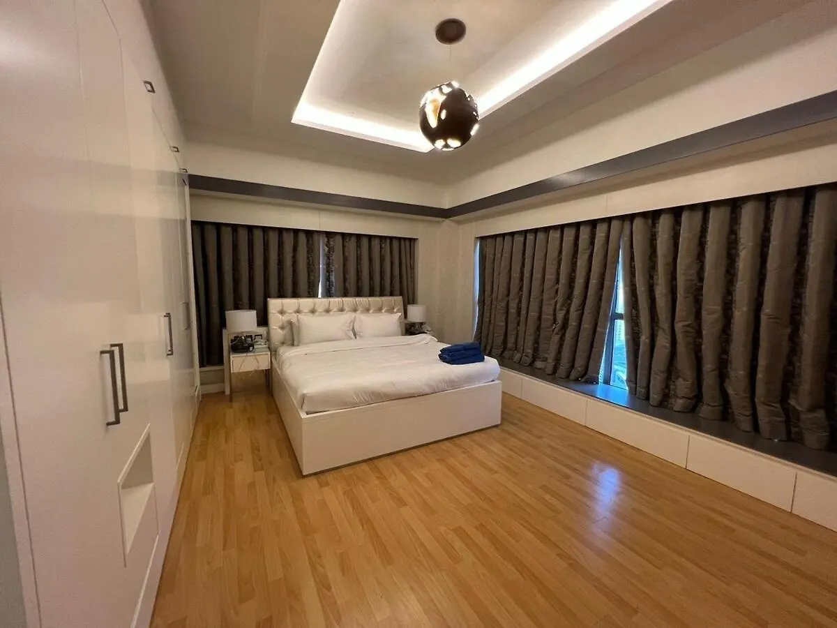 Luxurious Jbr Beach Facing 4Bhk Dubai 0*,